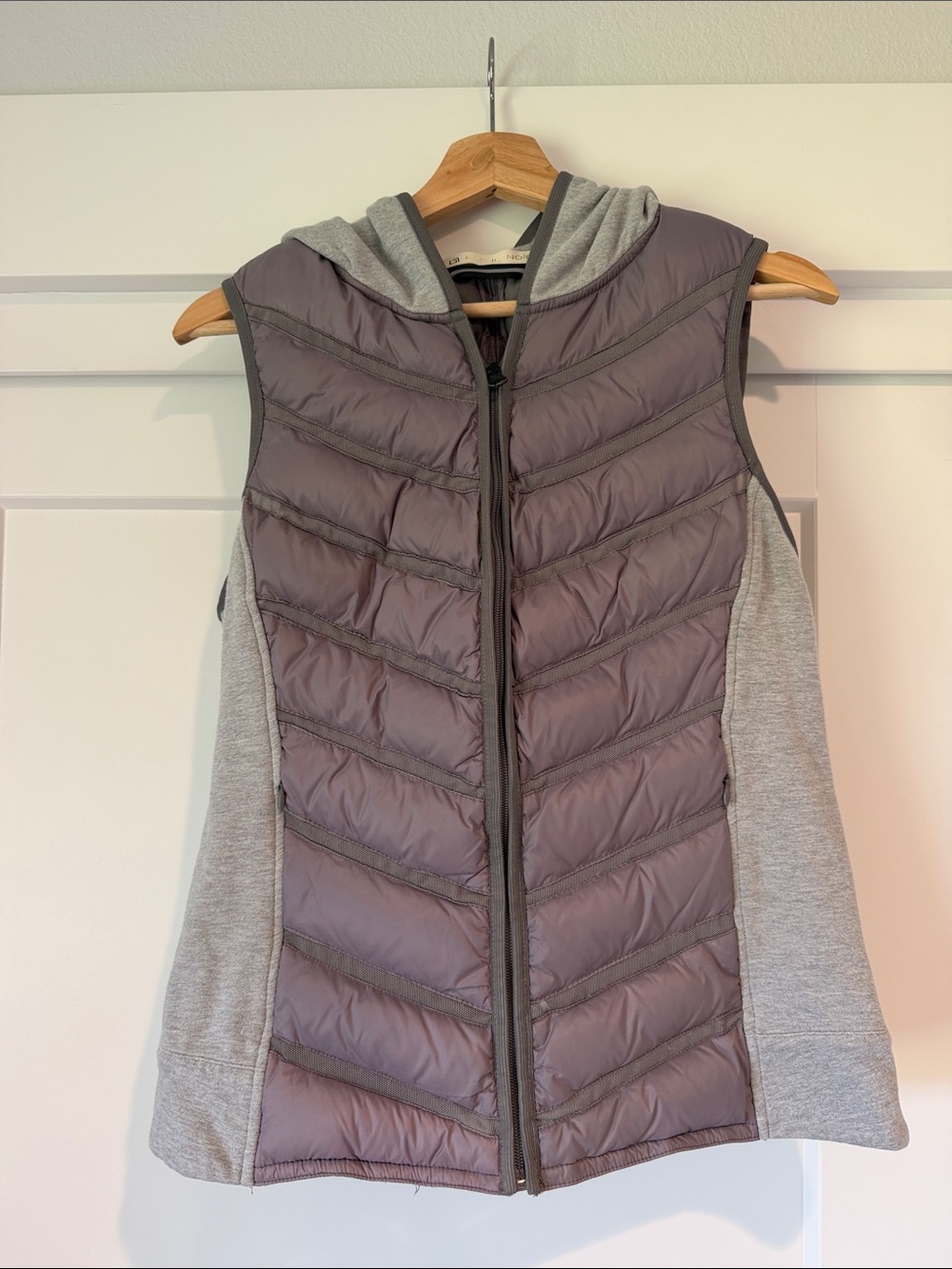blanc noir Hooded Quilted Vest in Lavender and Light Gray